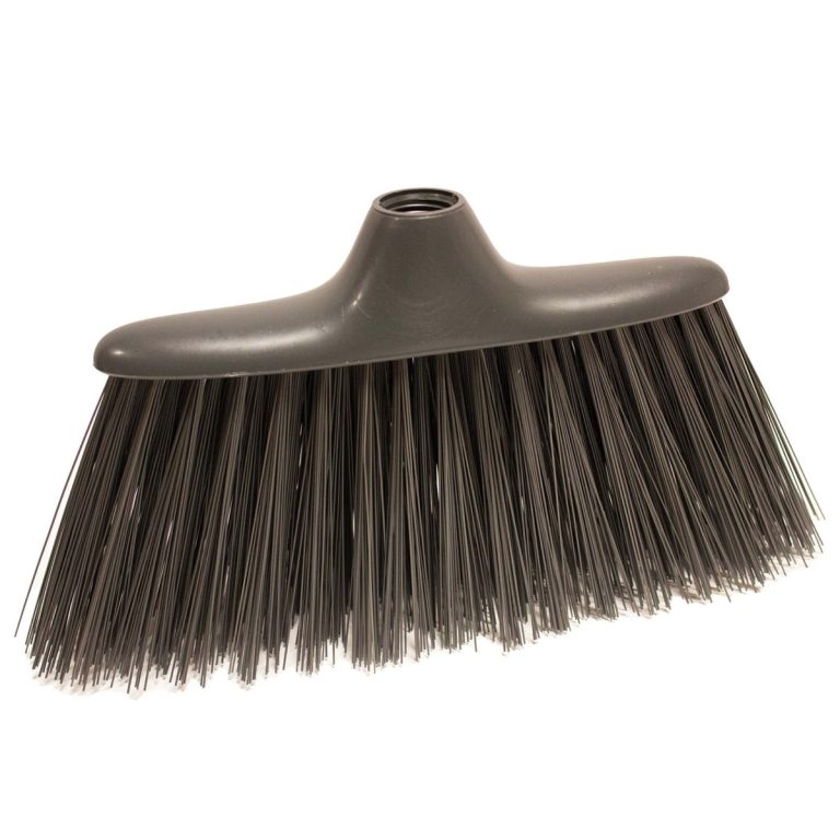 Essentials Wide Broom Head 02